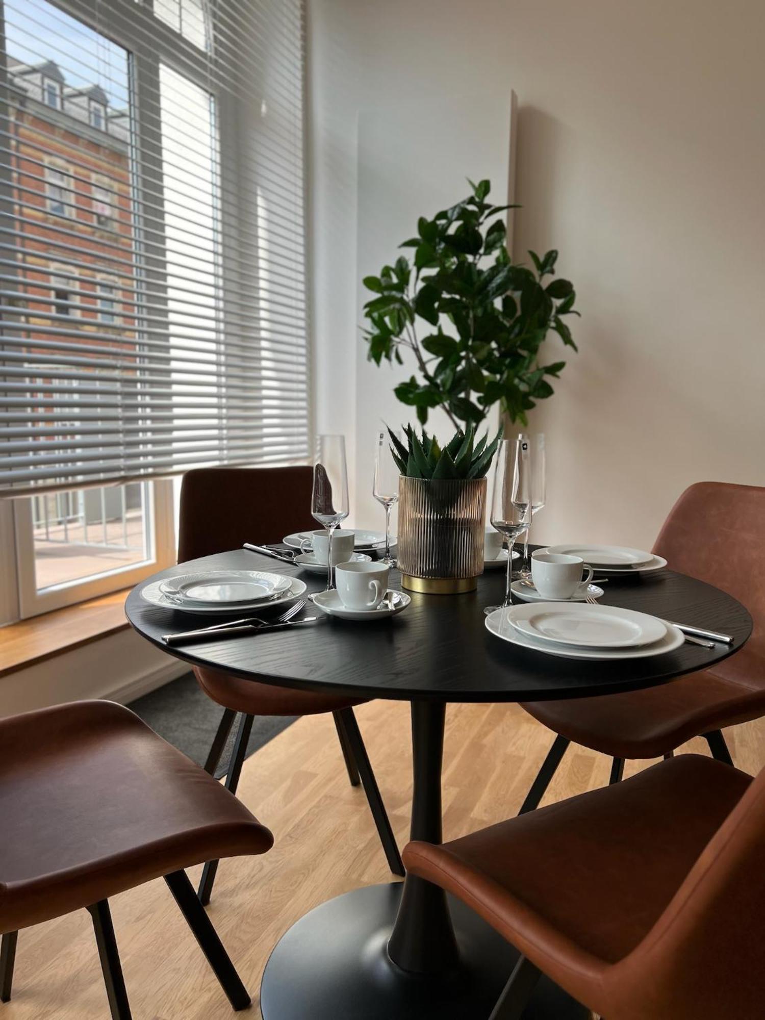 Neu! City-Loft-Apartment Im Goethe Palais I 5P I Lift I Parkplatz I Zentrum I Helios Aue  Exterior foto
